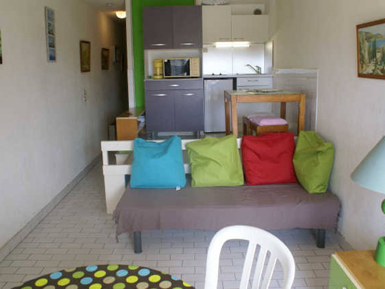 Entire studio, Cozy Studio for 2 with Modern Amenities, Parking, and Elevator Access in Cap d'Agde, Agde