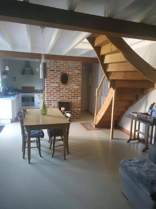 Two-Bedroom House in Hermaville, Région d'Arras