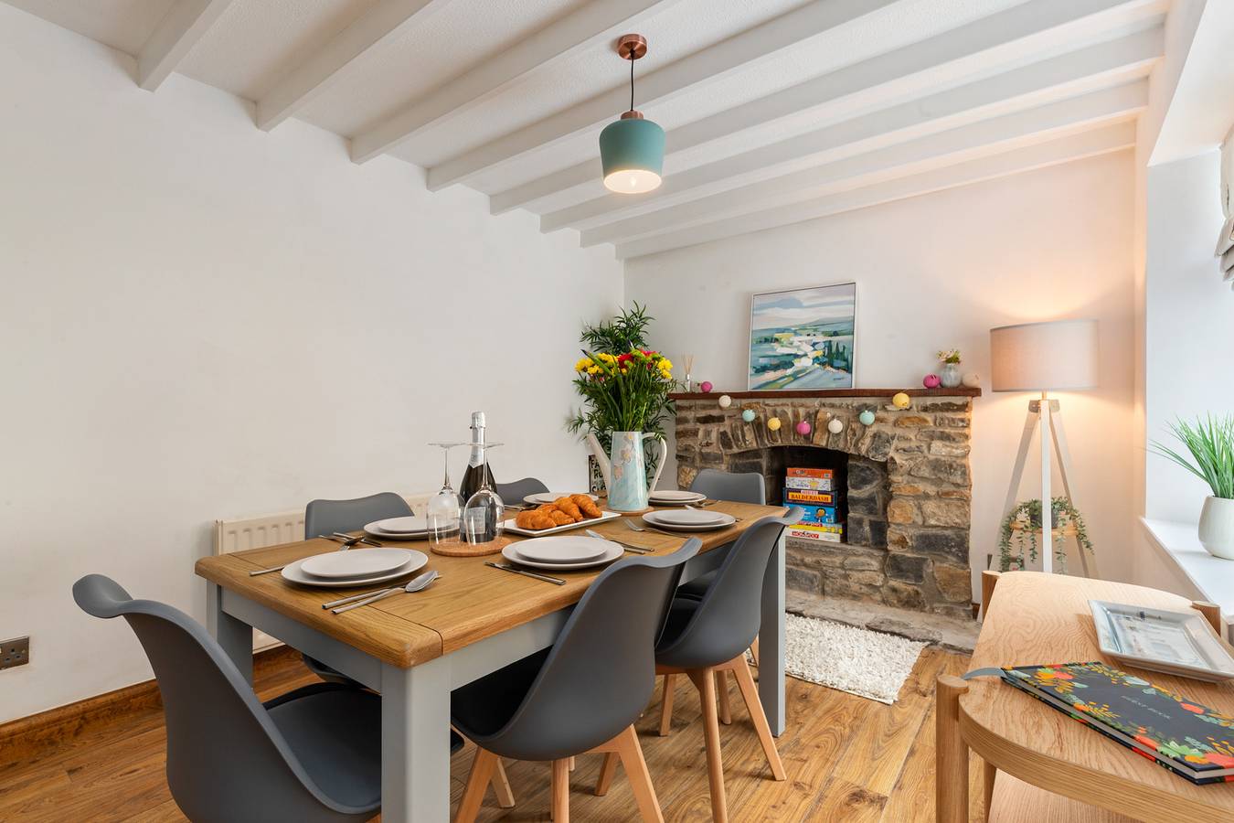 Ivydene Cottage - Stone Throw to Beach, Sea Views in Saundersfoot, Pembrokeshire