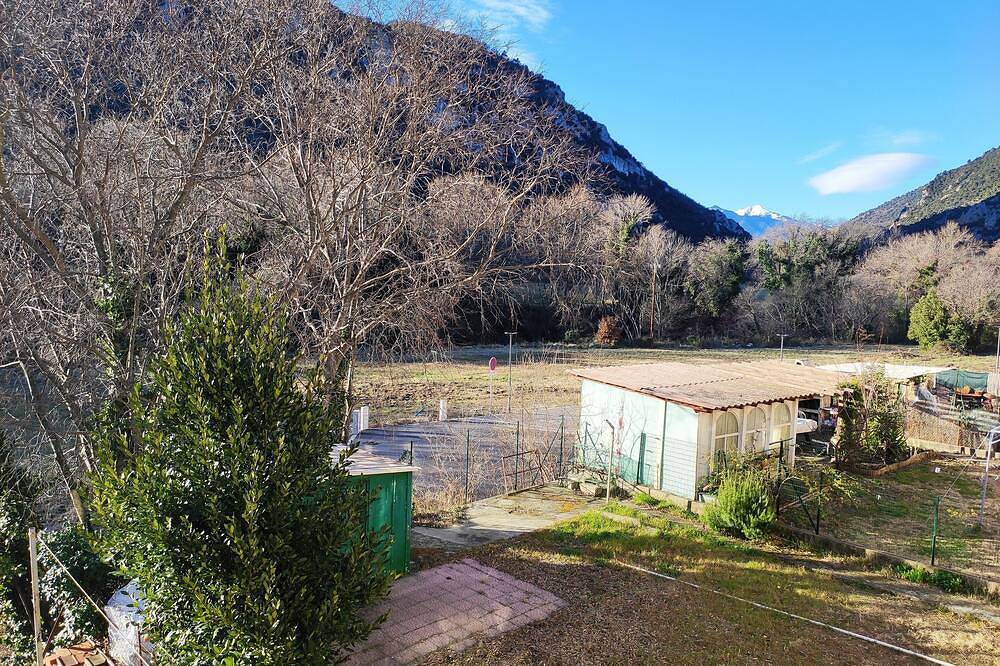 Plein sud, au calme et face à la nature+rivière. Départ de randonnées in Ria-Sirach, Parc naturel régional des Pyrénées catalanes