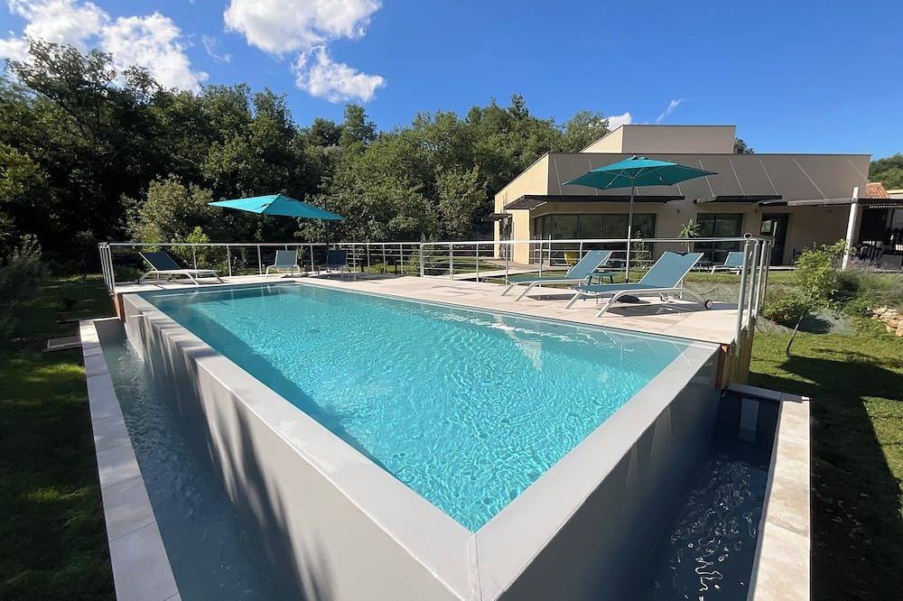 Villa Contemporaine Avec Piscine . Le 210 in Saint-Alban-Auriolles, Ardèche