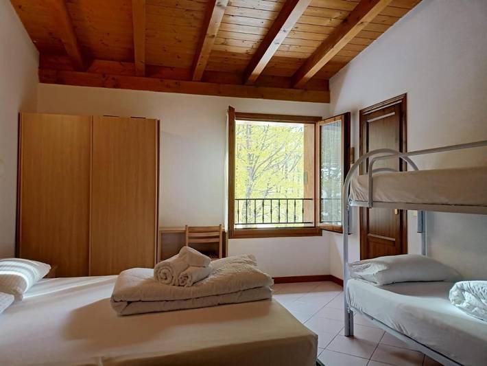 Hôtel pour 2 personnes, avec jardin et vue, adapté aux familles à Riolunato - 4