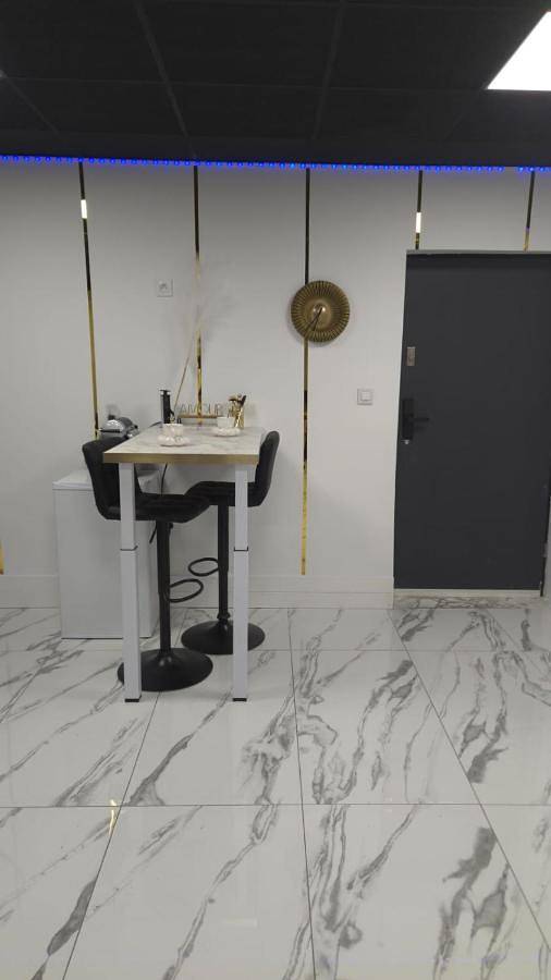 Gîte pour 2 personnes, avec piscine ainsi que terrasse et jacuzzi à Feyzin - 3