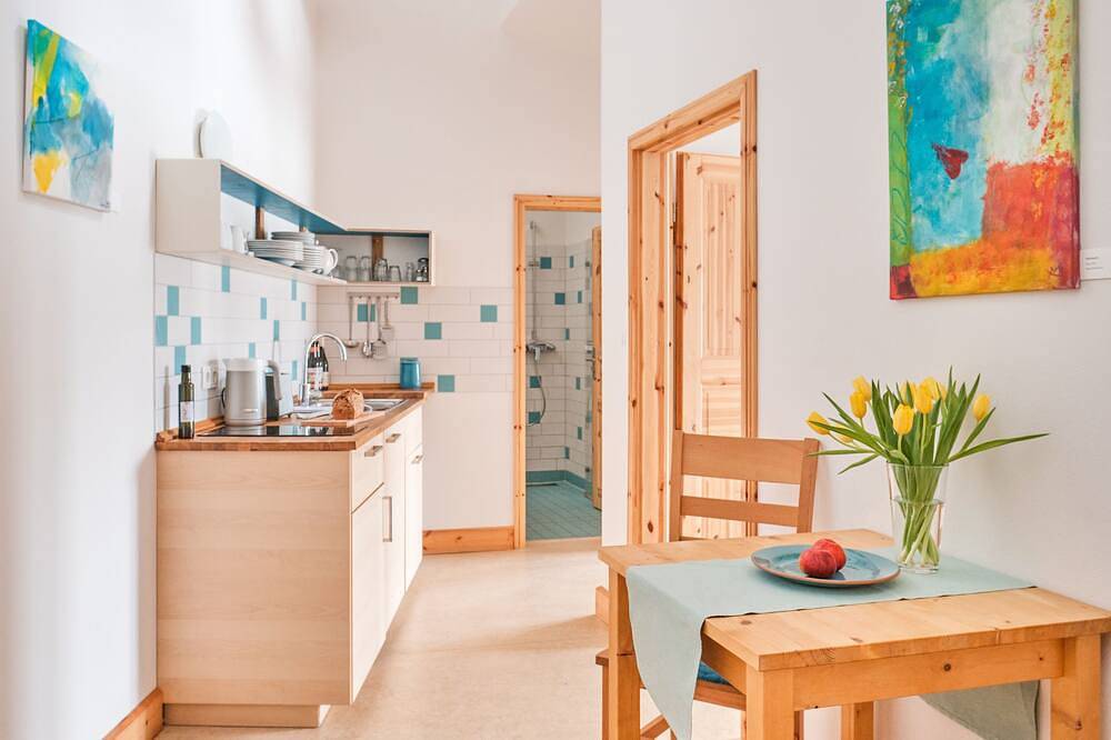 Zweibettzimmer 4 - türkis - Urlaub auf dem Biohof in Schwerin, Schweriner See