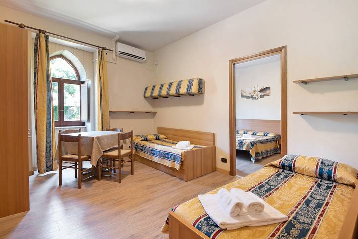 Ganze Wohnung, Ferienwohnung Bilocale Moneglia 31 in Strandnähe mit Gemeinschaftspool und Wlan in Moneglia, Riviera di Levante