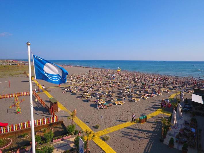 Bungalow für 3 Personen, mit Garten und Ausblick sowie Pool in Montenegro - 2