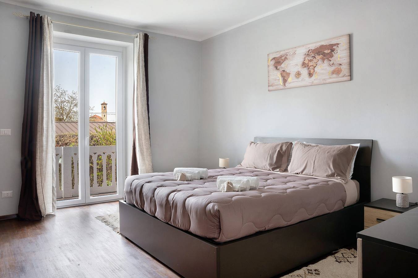 Ganze Wohnung, Ferienwohnung 'Casa Vacanze Nada' mit Privatterrasse, Wlan und Klimaanlage in Dogliani, Langhe