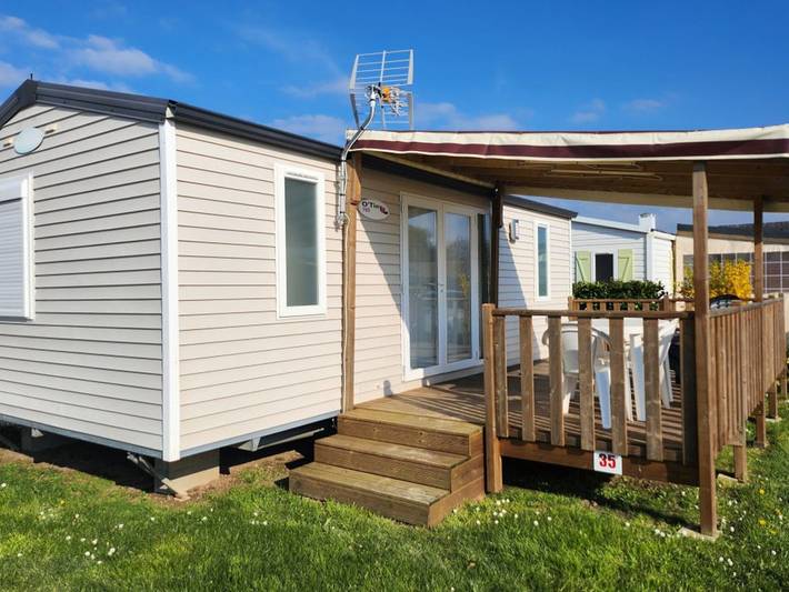 Camping pour 4 personnes, avec piscine, animaux acceptés