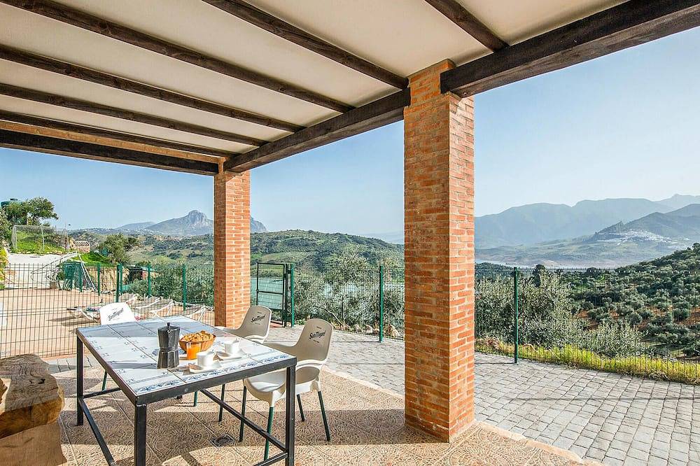 Stunning home in Algodonales in Algodonales, Pueblos Blancos
