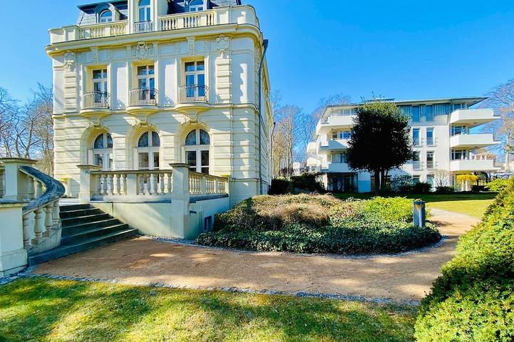 Villa für 2 Personen, mit Garten und Sauna sowie Balkon
