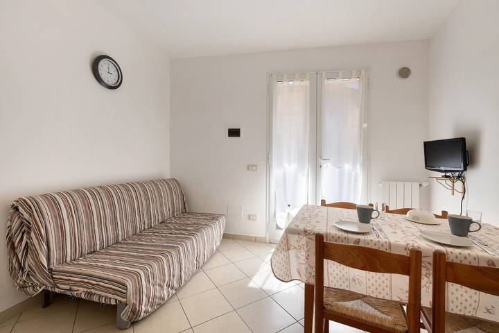 Appartamento intero, Appartamento 'Ramma La Taggiasca' con Vista Montagna & Balcone in San Gregorio (Stellanello), Stellanello