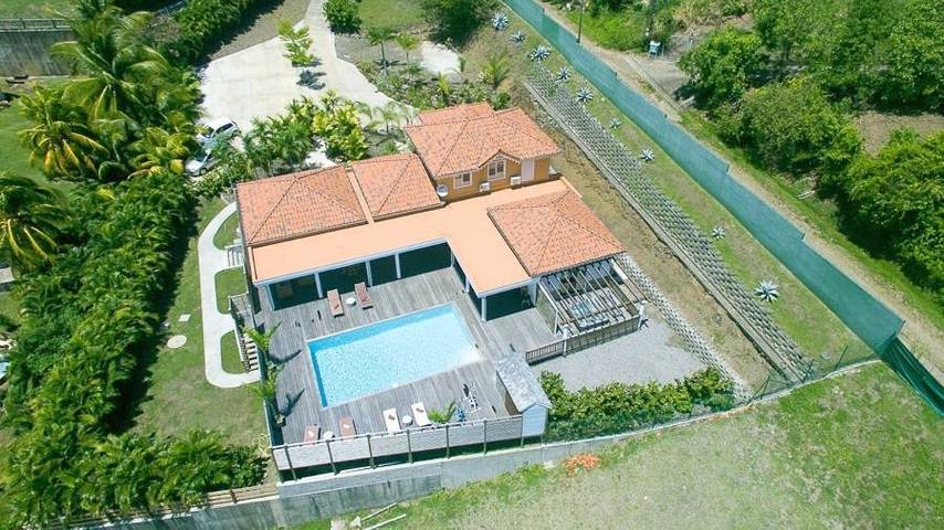 Location de vacances pour 14 personnes, avec jardin ainsi que piscine et jacuzzi à Le François - 4