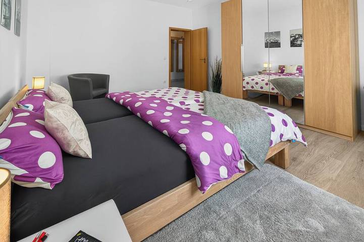 Appartement entier, Fewo Galliet - central, calme, meilleur équipement et Wifi gratuit in Essen, Ruhr