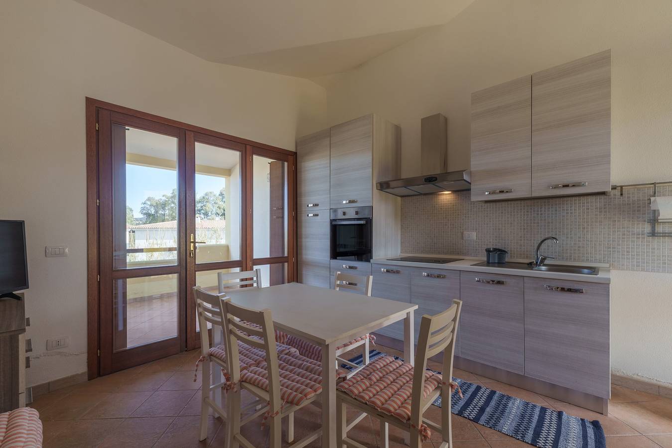 Appartamento intero, Appartamento 'Casa Vacanze Pesca' con Terrazza Privata, Balcone e Aria Condizionata in Murta Maria, Olbia