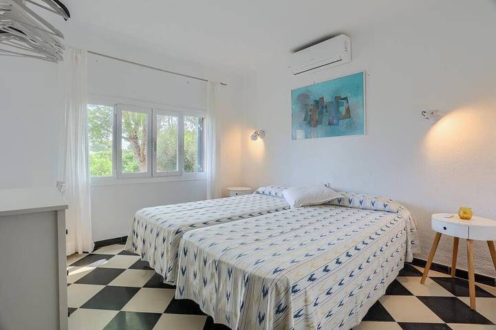 Chalet für 6 Personen, mit Balkon und Garten in Can Picafort - 2