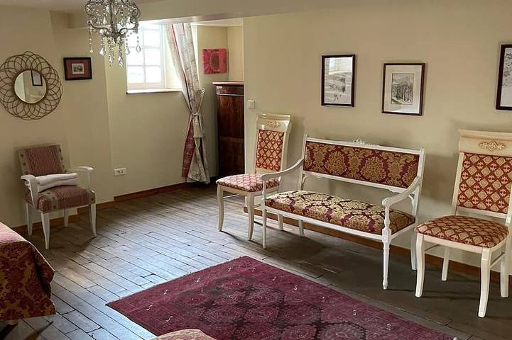 Gîte pour 6 personnes, avec piscine ainsi que jardin et jacuzzi dans Vitry-la-Ville - 3