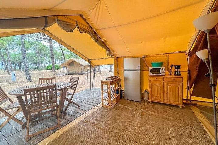 Location de vacances pour 5 personnes, avec jardin et piscine, animaux acceptés dans la Tamarissière - 4