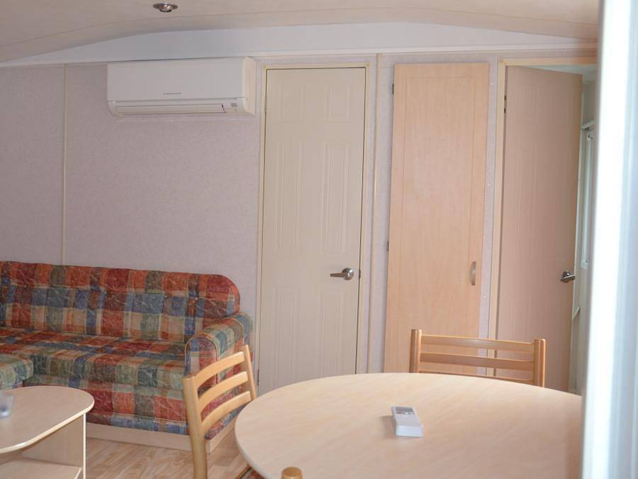 Camping Parc Valrose - Mobilhome 5 personnes - 'confort' 2 chambres in La Londe-les-Maures, Parc national de Port-Cros