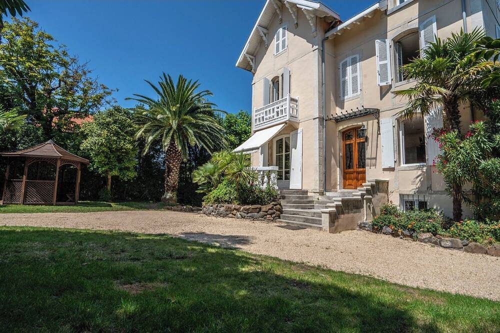Villa for 8 People in Biarritz, Basque Coast (France)
