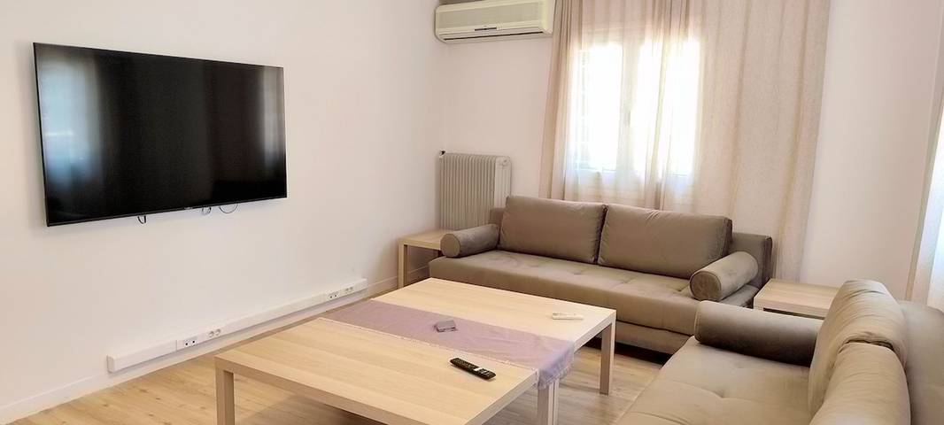 Apartamento entero, Family apartment in Acropolis with roof garden in Sección central de Atenas, Atenas