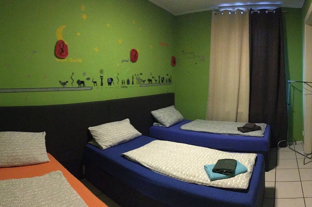 Ganze Wohnung, Dormitorium 1, bei Düsseldorf, Mönchengladbach, Krefeld, Neuss, kein Partyhaus in Kaarst, Niederrhein