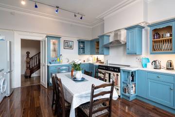 Log Cabin for 8 People in Llandudno, Conwy region, Photo 1