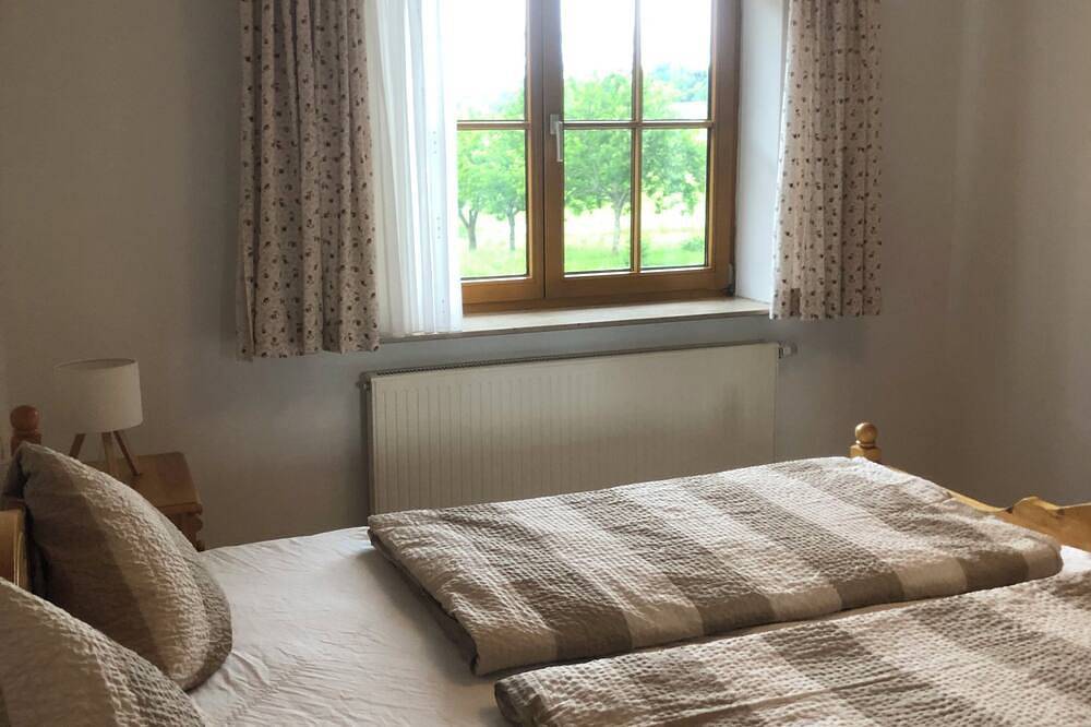 Ganze Wohnung, Wohnung mit Waldblick in Badesee- Nähe in Seewald, Nordschwarzwald
