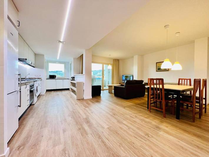 Gîte pour 7 personnes, avec Balcon ainsi que Terrasse et Vue à La Garriga