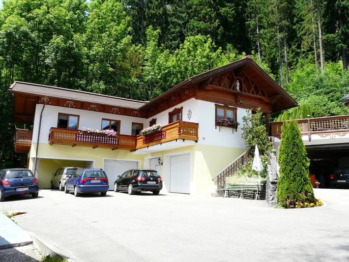 Vakantiehuis voor 6 personen, with Balkon and Terras as well as Tuin and Sauna in Haldensee