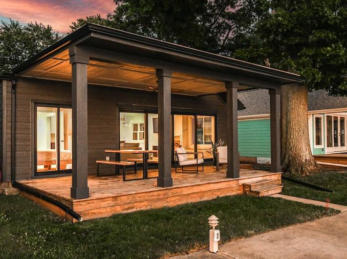 Vacation rental for 8 people, with yard and terrace, with pets in Indian Lake