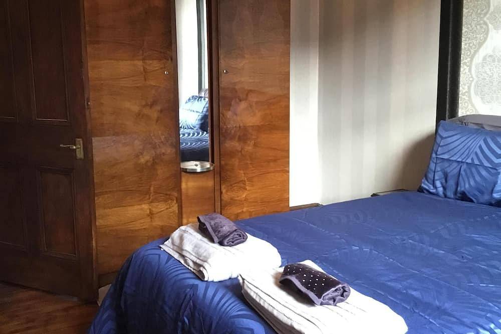 Ganze Wohnung, Viktorianische Wohnung im Zentrum von Port Glasgow in der Nähe von allen Annehmlichkeiten ............ in Inverclyde