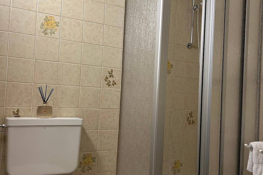 Ganze Wohnung, Gemütliche Ferienwohnung für 1-2 Personen mit Balkon (Wohnung 3) in Bayerisch Gmain, Berchtesgadener Alpen