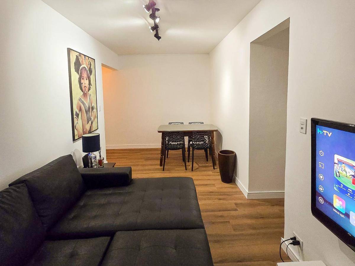 Entire apartment, Apartamento Alameda Santos - By Capsula Hotel in Jardim Paulista (SP), São Paulo