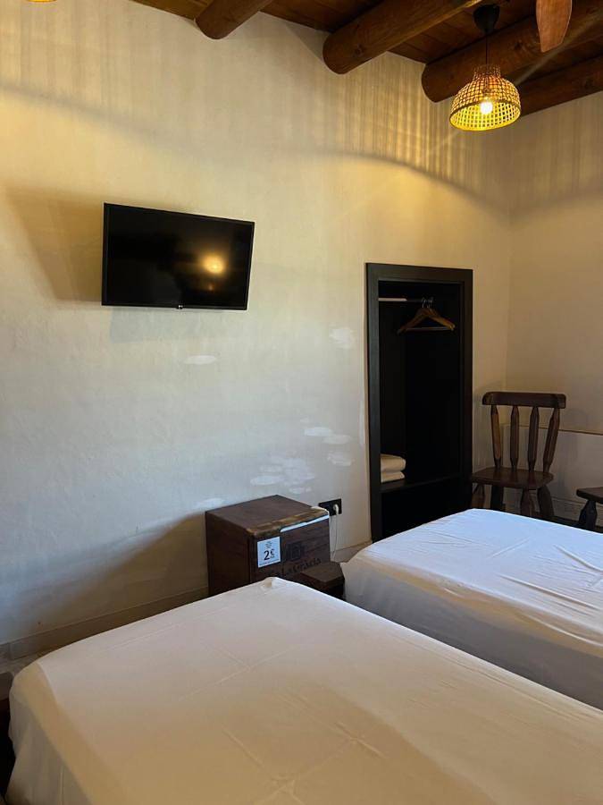 Casa rural para 2 personas, con piscina y jardín en Cataluña - 2