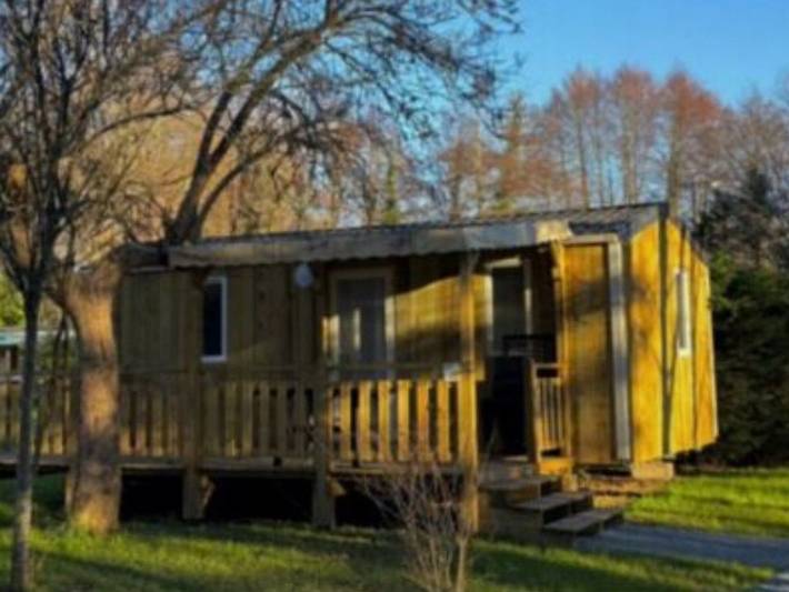 Camping pour 5 personnes, avec Terrasse et Piscine