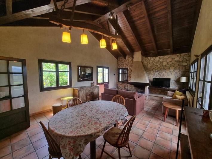 Chalet 'L'amagatall Del Montnegre' con vista montagna, Wi-Fi e aria condizionata in Vallgorguina, Provincia di Barcellona