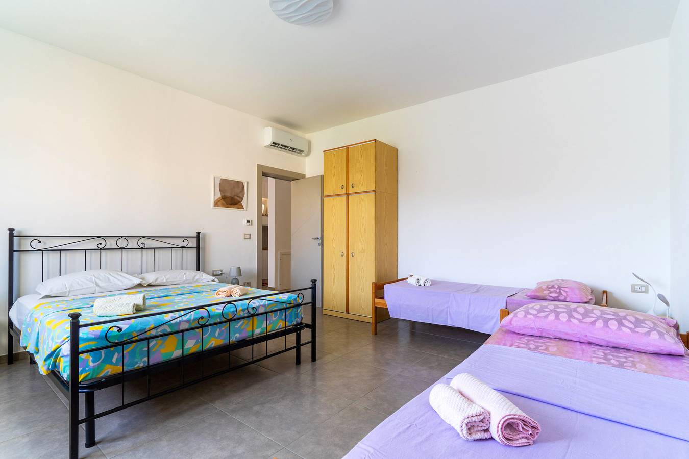Appartamento intero, Appartamento 'In Collina' con terrazza privata, Wi-Fi e aria condizionata in Matino, Golfo di Taranto