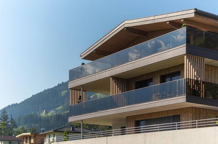 Ferienwohnung für 4 Personen, mit Pool und Balkon sowie Ausblick in Ried im Zillertal