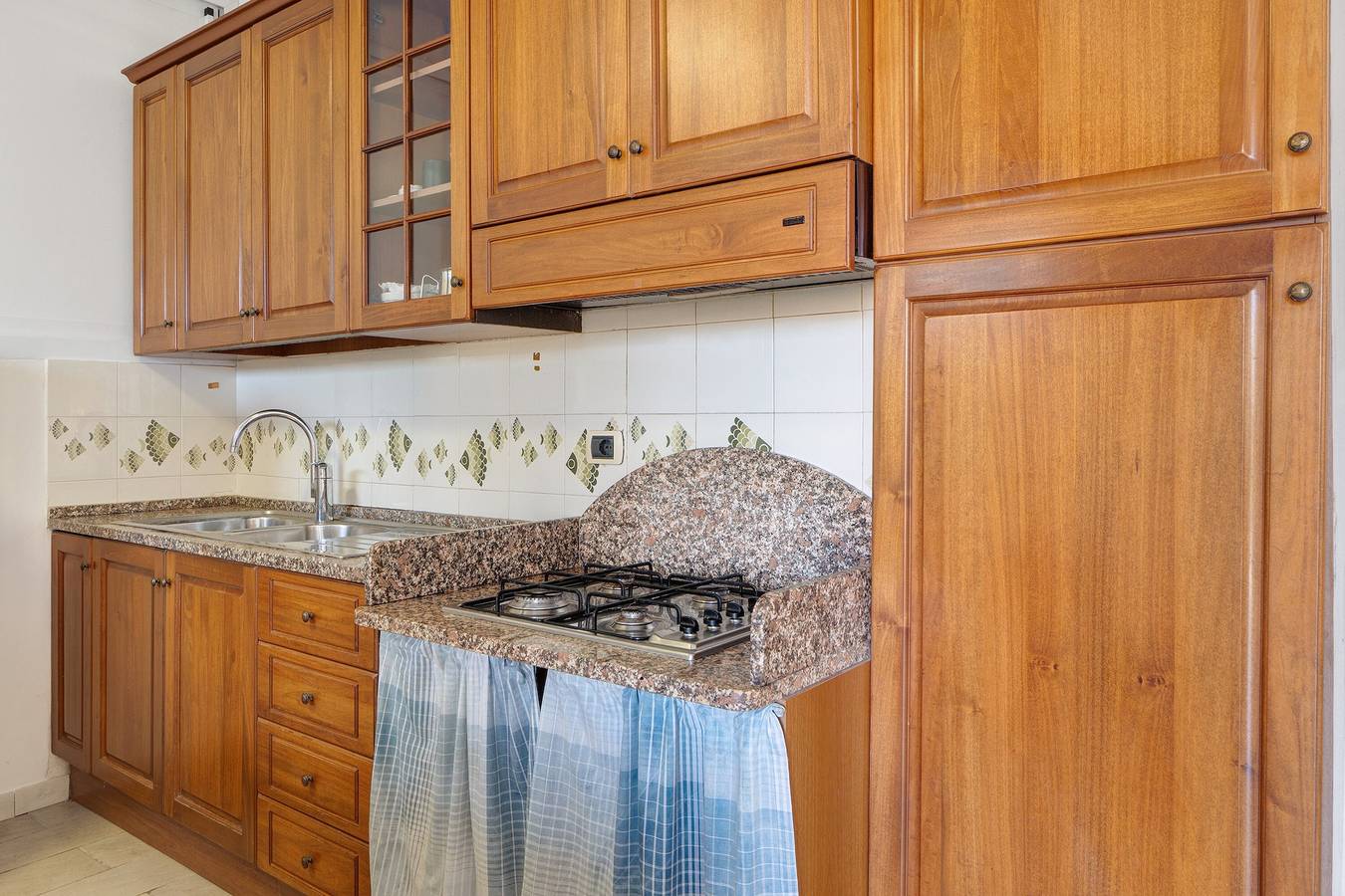 Ganze Wohnung, Ferienwohnung 'Il Faro' mit privater Terrasse und privatem Garten in Celle Ligure, Riviera di Ponente