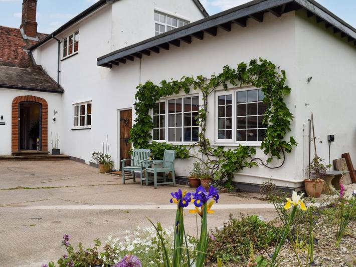Log cabin for 4 people, with Garden in Warwickshire