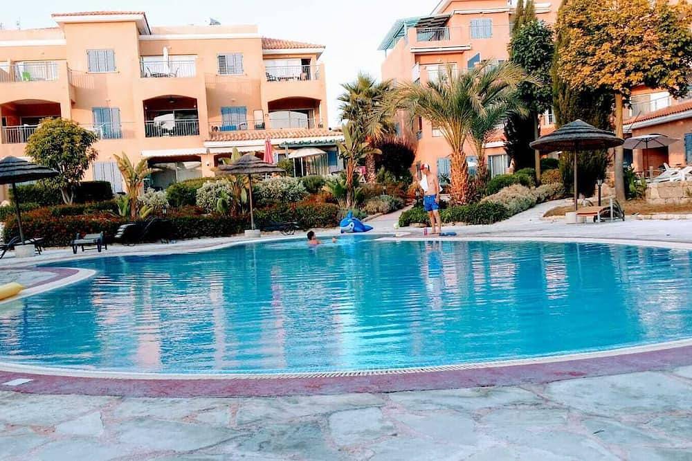 Entire apartment, **Special Offer**!!!<br>brilliant remarkable near Beach holiday home fast Internet in Paphos, South Cyprus
