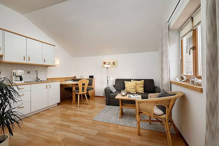 Hel lägenhet, Apartment "Texelblick Rainegg" with Mountain View, Wi-Fi, Garden & Balcony in Schenna, Sarntal Alperne