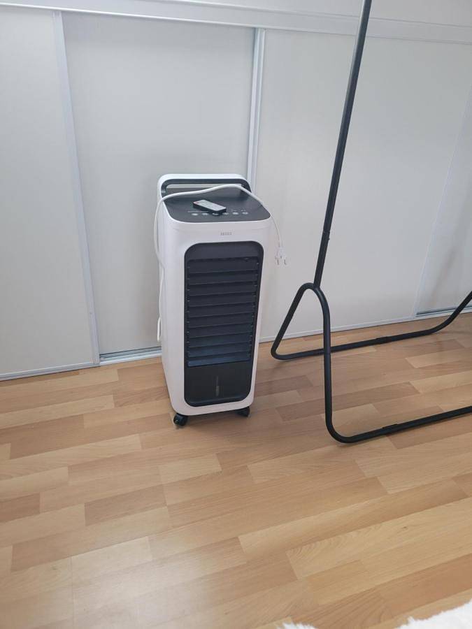 Appartement de vacances entier, Les Hirondelles à 5 mn de l' aeroport in Beauvais, Oise