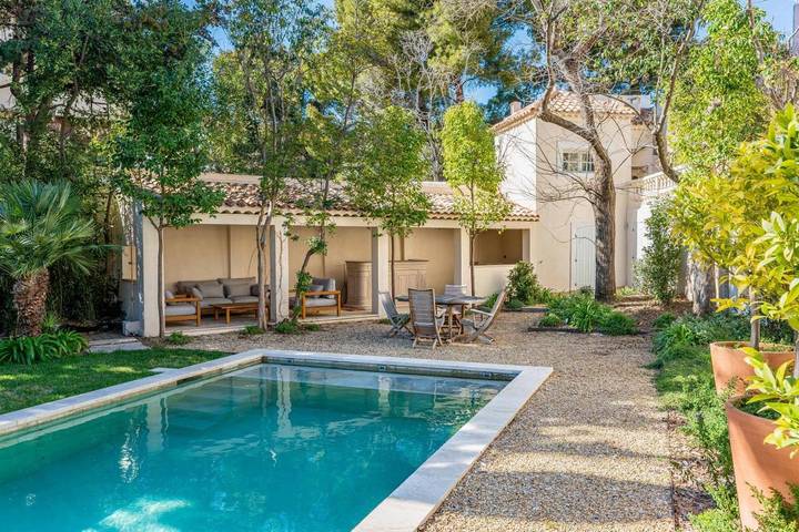 Ferienwohnung für 6 Personen, mit Garten und Ausblick sowie Pool in Cassis