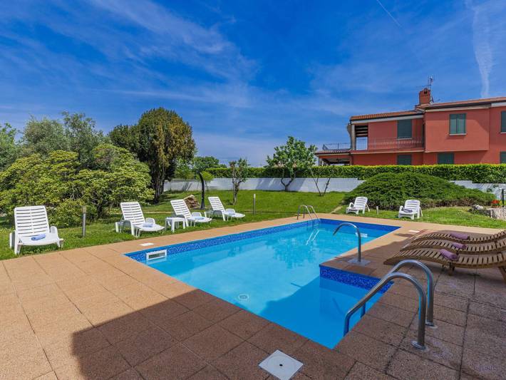 Ferienhaus für 10 Personen, mit Balkon und Terrasse sowie Garten in Porec und Umgebung - 4