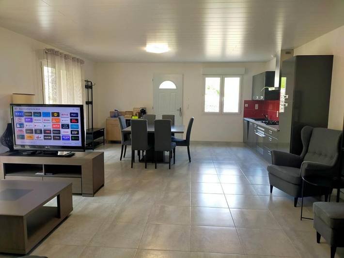 Location de vacances pour 6 personnes, avec jardin à Brives-Charensac - 2