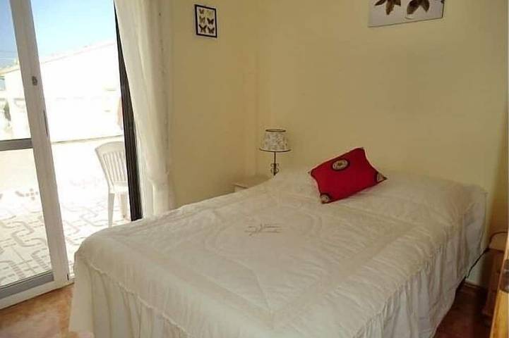 Casa per le Vacanze con 3 Camere da Letto Wifi Gratuito Piscina Condominiale a Pochi Passi Dalla Spiaggia e Dalle Spiagge in Orihuela, Costa Blanca