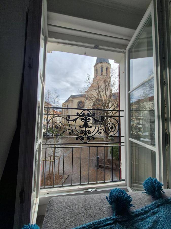 Appartement entier, One-Bedroom Apartment in Rueil-Malmaison, Hauts-de-Seine