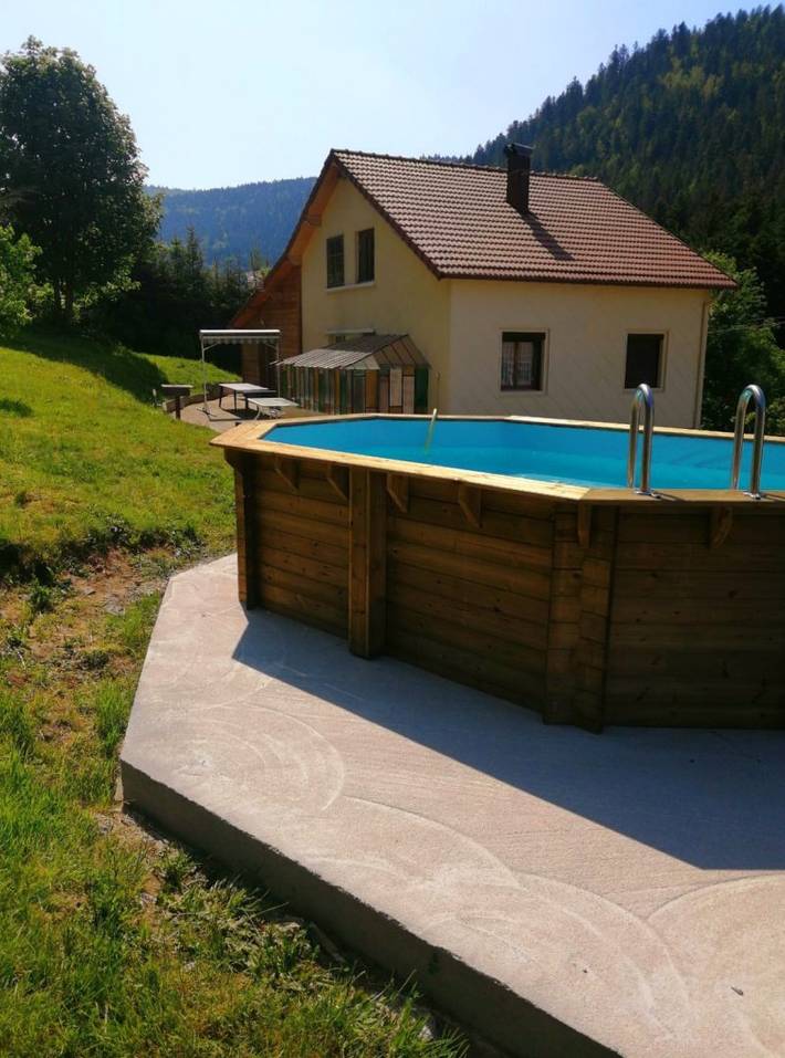 Gîte pour 16 personnes, avec piscine ainsi que jardin et terrasse, animaux acceptés dans La Bresse-Hohneck - 4