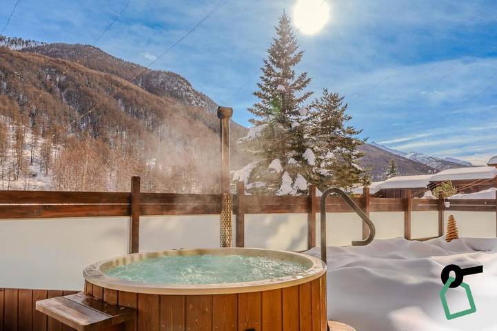 Appartamento per 6 persone, con Terrazza e Idromassaggio nonché Giardino e Piscina a Pragelato